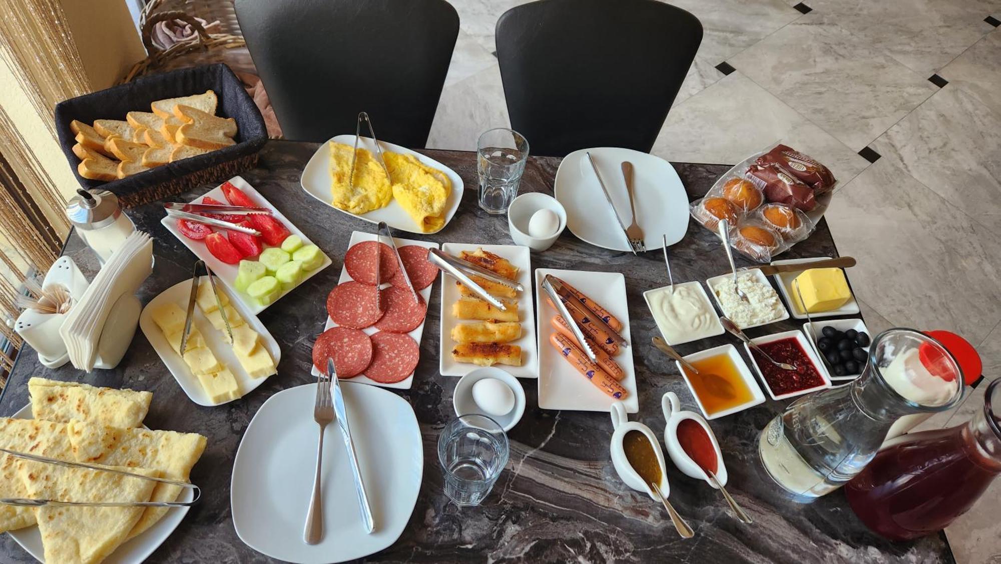 Hotel Toliketi Kazbegi Dış mekan fotoğraf